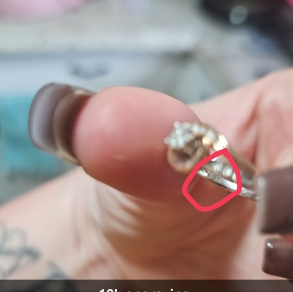 10k white gold two tone engagement ring - Picture 2 of 6